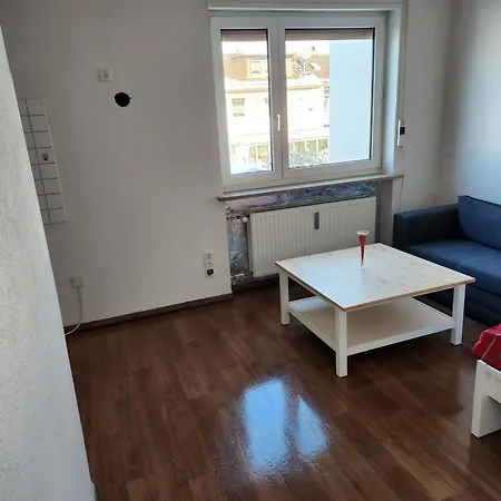 Einfache 1-zimmer In דירה